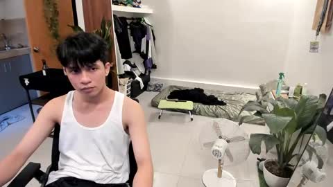 Green online show from 2, 1, 2025