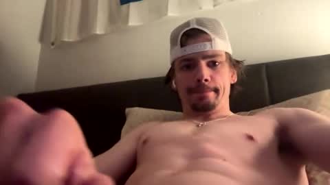 Snapshot of theguyyyy69 chatting on 6, 5, 2026 Bigguy69 online show from 6, 5, 2026
