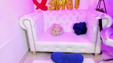 Theia  online show from 18, 2, 2025