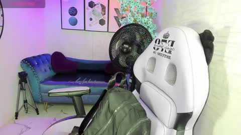 Theia  online show from 18, 12, 2025