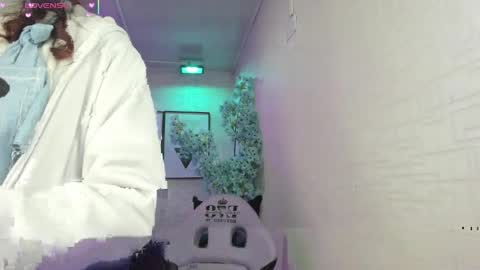 Theia  online show from 6, 4, 2026