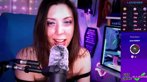 Snapshot of thekittengirlnix chatting on 28, 4, 2026 Nix online show from 28, 4, 2026