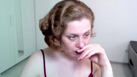Snapshot of theladysblush chatting on 20, 12, 2024 Ella online show from 20, 12, 2024