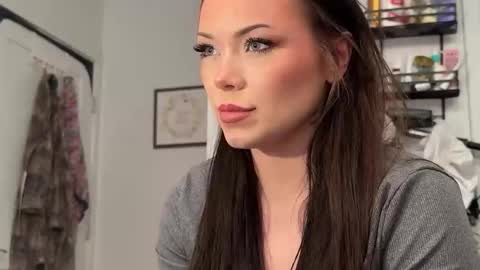 Snapshot of thelilahlusttt chatting on 22, 12, 2025 Lilah Lust Jonny Luv online show from 22, 12, 2025