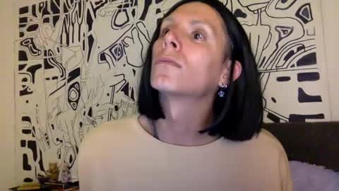 Lucy Lucy online show from 27, 2, 2025