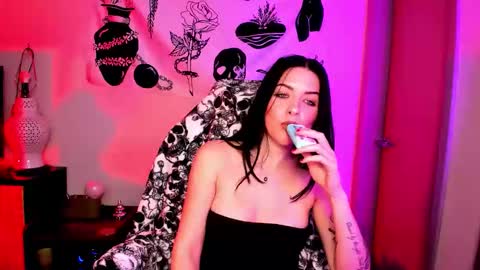 themelrose online show from 30, 11, 2025