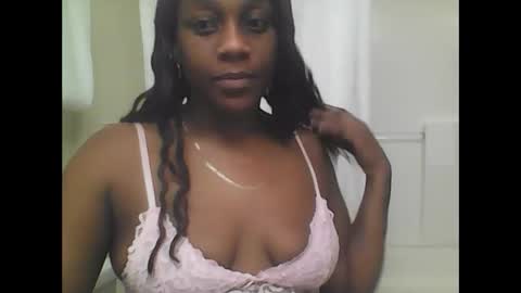 Snapshot of thenaturalgoddess chatting on 11, 1, 2025 TheNaturalGoddess online show from 11, 1, 2025