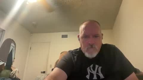 Snapshot of thenewganon chatting on 27, 5, 2026 thenewganon online show from 27, 5, 2026