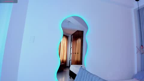  THEO- MATEO  online show from 4, 1, 2025