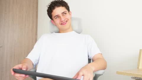  THEO- MATEO  online show from 13, 2, 2025