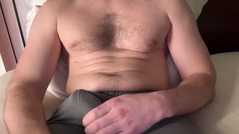 Snapshot of theonenextdoor1 chatting on 16, 4, 2026 theonenextdoor1 online show from 16, 4, 2026