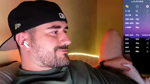 Snapshot of theoravi chatting on 14, 11, 2025 Theo Ravi online show from 14, 11, 2025