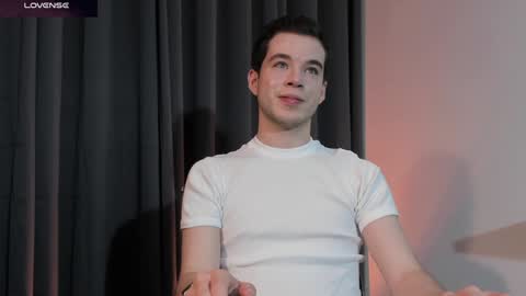 Snapshot of therealmartincox chatting on 7, 12, 2024 4th online show from 7, 12, 2024