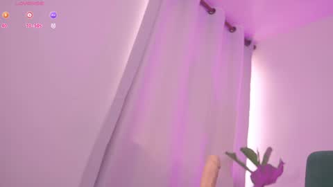 Snapshot of therealpeach_ chatting on 14, 12, 2024    online show from 14, 12, 2024