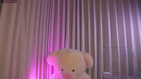 Snapshot of therealpeach_ chatting on 8, 4, 2026 online show from 8, 4, 2026