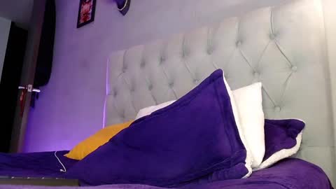 Snapshot of therealsoleil chatting on 25, 12, 2024 therealsoleil online show from 25, 12, 2024