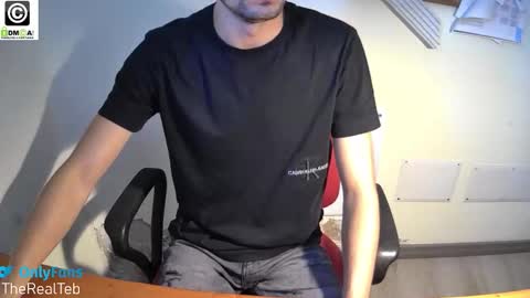 Snapshot of therealteb chatting on 29, 9, 2025 TheRealTeb online show from 29, 9, 2025