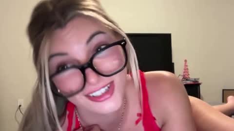 Snapshot of therosiecheeks chatting on 22, 12, 2025 therosiecheeks online show from 22, 12, 2025