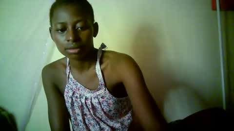 Snapshot of therry_heart chatting on 22, 4, 2026 hearty online show from 22, 4, 2026