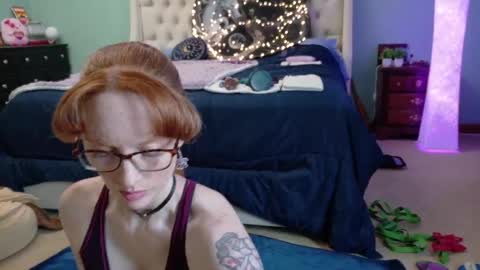 Snapshot of thesexualdragon chatting on 3, 4, 2026 TheSexualDragon online show from 3, 4, 2026
