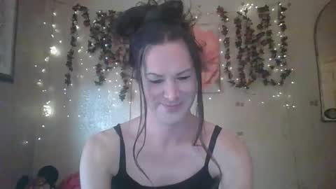 Snapshot of thesillymillie chatting on 4, 4, 2026 sillymillie0 online show from 4, 4, 2026