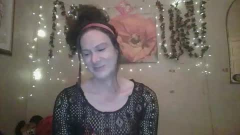 Snapshot of thesillymillie chatting on 15, 4, 2026 sillymillie0 online show from 15, 4, 2026