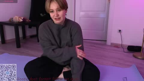 Snapshot of thestaronsky chatting on 9, 5, 2026 Lucia online show from 9, 5, 2026
