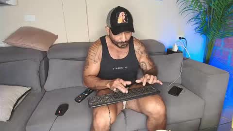 Snapshot of thestraightroom chatting on 12, 3, 2026 thestraightroom online show from 12, 3, 2026