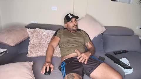 Snapshot of thestraightroom chatting on 28, 3, 2026 thestraightroom online show from 28, 3, 2026