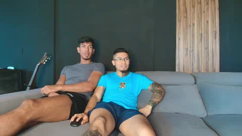 Snapshot of thestraightroom chatting on 7, 4, 2026 thestraightroom online show from 7, 4, 2026