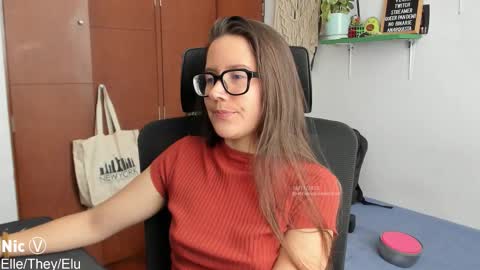 Nicole online show from 14, 11, 2025