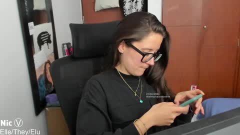 Snapshot of thetropicalseduction chatting on 21, 4, 2026 Nicole online show from 21, 4, 2026