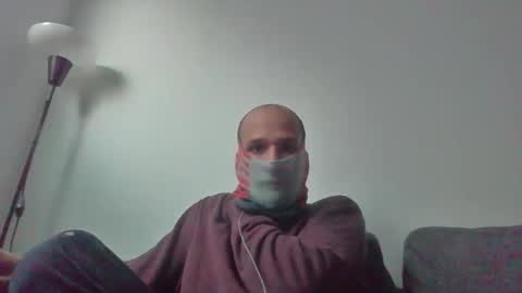 Snapshot of thetubedscarfguy chatting on 3, 12, 2025 Scarf guy online show from 3, 12, 2025