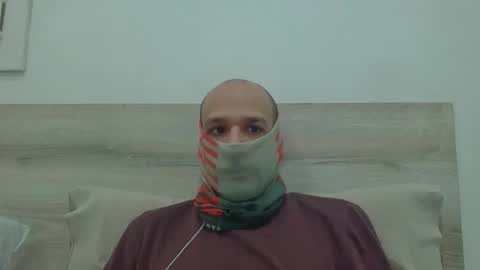 Snapshot of thetubedscarfguy chatting on 8, 1, 2026 Scarf guy online show from 8, 1, 2026