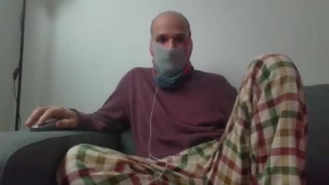 Snapshot of thetubedscarfguy chatting on 18, 2, 2026 Scarf guy online show from 18, 2, 2026