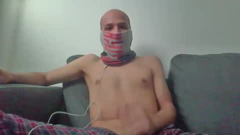 Snapshot of thetubedscarfguy chatting on 9, 4, 2026 Scarf guy online show from 9, 4, 2026