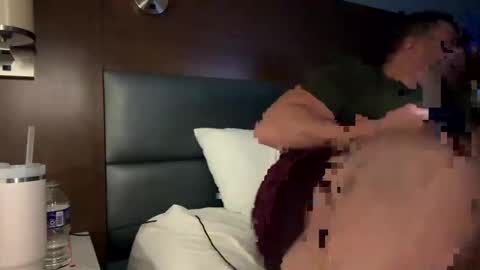 Snapshot of thetwolivecrew22 chatting on 15, 11, 2025 The Wild Ones online show from 15, 11, 2025