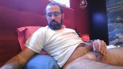 Carlos1990 online show from 4, 11, 2025