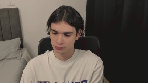 thiaan__ online show from 21, 12, 2024