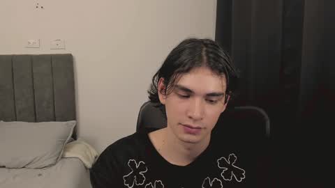 thiaan__ online show from 25, 12, 2024