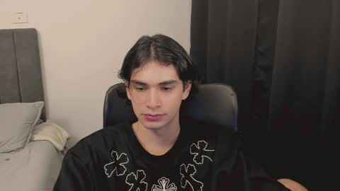 thiaan__ online show from 26, 12, 2024