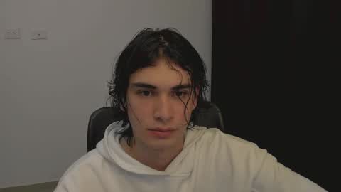 thiaan__ online show from 5, 3, 2025