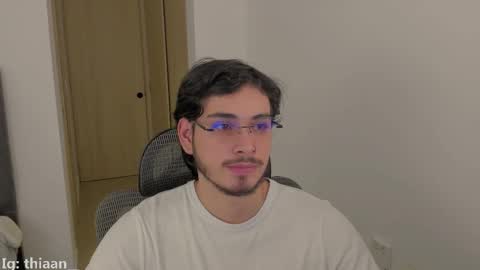 thiaan__ online show from 19, 9, 2025