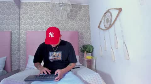 Snapshot of thiago_2003_ chatting on 5, 4, 2026 Thiago online show from 5, 4, 2026