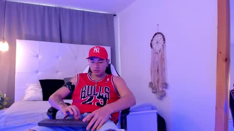 Snapshot of thiago_2003_ chatting on 8, 4, 2026 Thiago online show from 8, 4, 2026