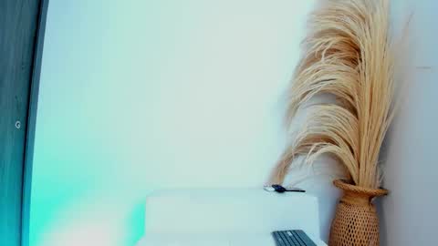 Thiago  online show from 1, 12, 2025