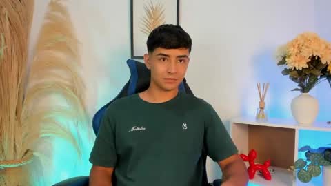 Snapshot of thiago_connor21 chatting on 21, 4, 2026 Thiago online show from 21, 4, 2026