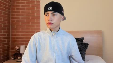 Snapshot of thiago_dv chatting on 19, 7, 2026 Thiago online show from 19, 7, 2026