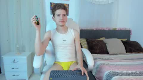 Snapshot of thiago_james69 chatting on 24, 11, 2025 Manuel online show from 24, 11, 2025