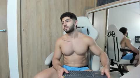 Snapshot of thiago_moretti chatting on 6, 7, 2026 THIAGO online show from 6, 7, 2026
